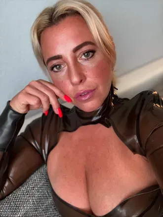 OnlyFans cuenta lena-love avatar 1