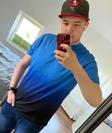 OnlyFans account  thehalos avatar 1
