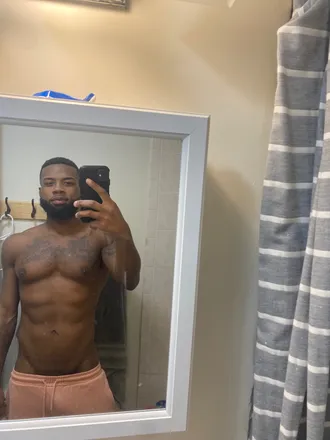 OnlyFans cuenta massboi28 header 2