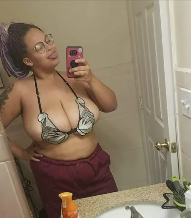 OnlyFans cuenta tittyhmcgee header 2