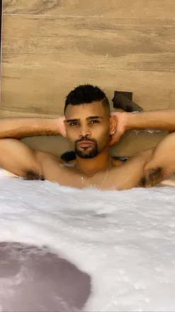 OnlyFans cuenta matheus_bernardes header 2