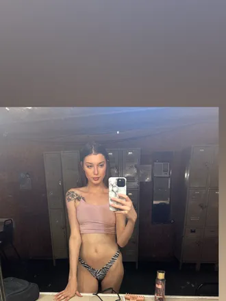 OnlyFans cuenta kendallm2024 header 2