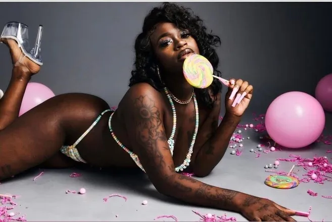OnlyFans cuenta milk_chocolateee header 2