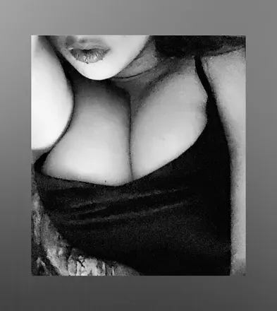 OnlyFans account  misstr3at avatar 1