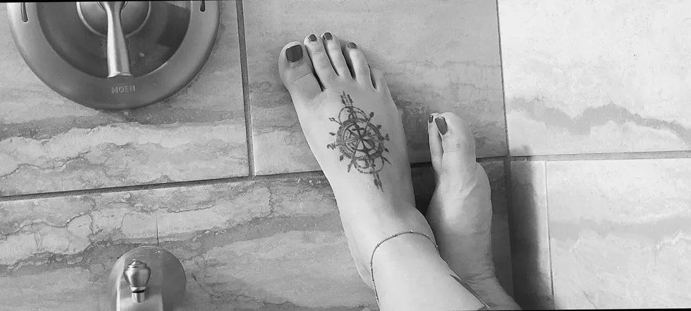 OnlyFans cuenta alise040110 header 2
