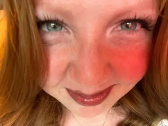 OnlyFans cuenta llittlered1 avatar 1
