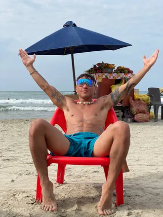 OnlyFans cuenta nakedfoam1 header 2