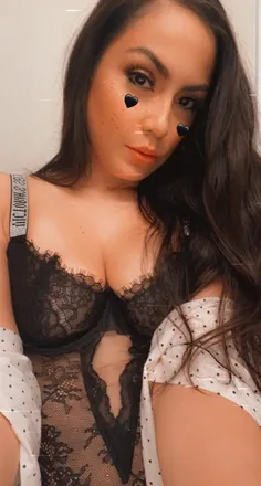 OnlyFans cuenta thegoodwife33 header 2