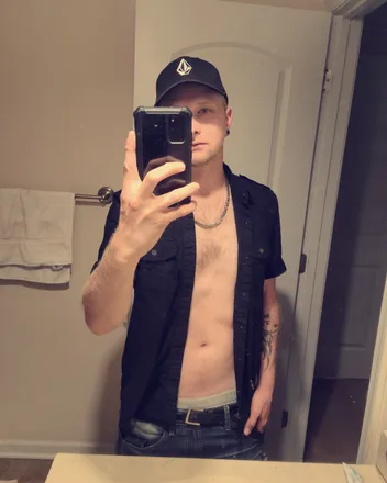 OnlyFans cuenta mayjorjohnson header 2