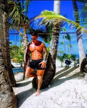 OnlyFans cuenta dominiqueking header 2