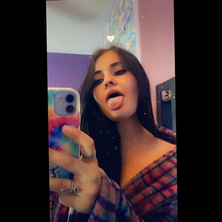 OnlyFans cuenta skylynn420 header 2