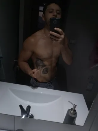 OnlyFans cuenta u104448563 header 2