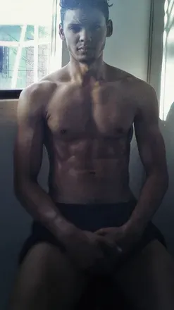 OnlyFans cuenta michaeldcr07 avatar 1