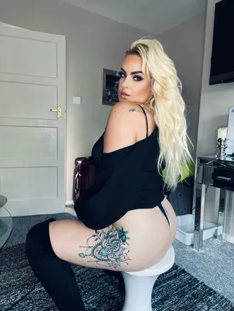 OnlyFans of lesbianrealness