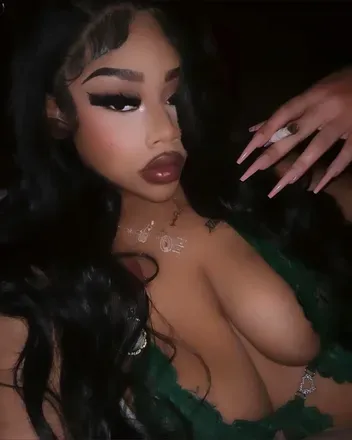 OnlyFans cuenta iluvaiko avatar 1