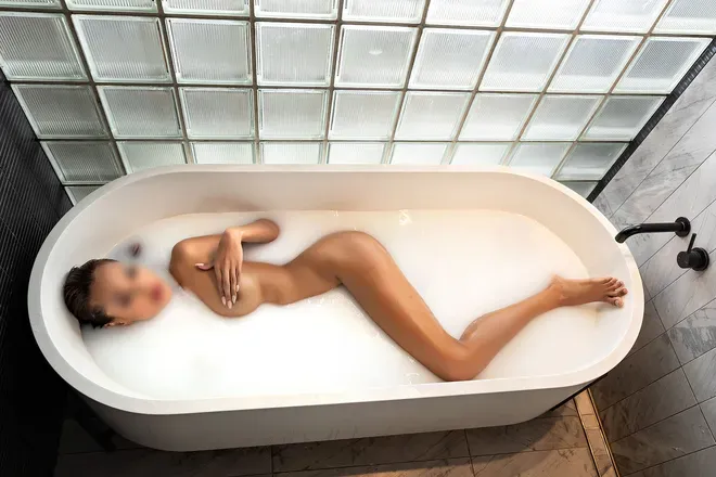 OnlyFans cuenta evelyn.vong header 2
