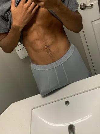 OnlyFans cuenta playboiitraee avatar 1