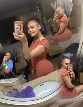 OnlyFans account  dimpleslove avatar 1