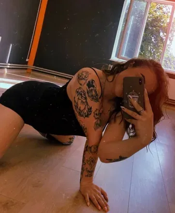 OnlyFans account  aannaasmith header 2