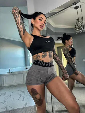 OnlyFans account  cassiecurses avatar 1
