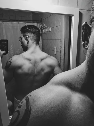 OnlyFans account  leandroleonelm header 2