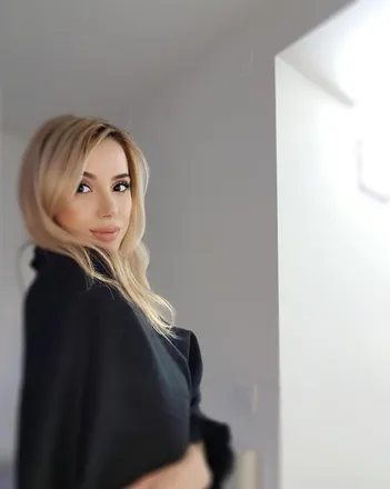 OnlyFans cuenta iamsophye header 2