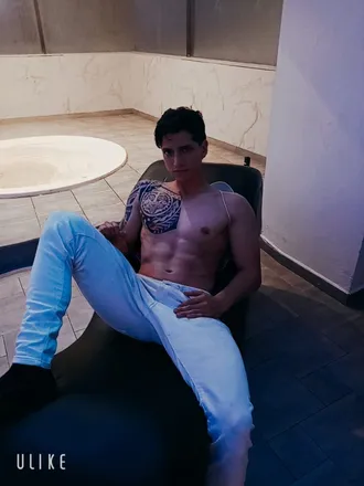 OnlyFans cuenta jalex_betancourth21 header 2