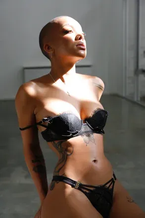 OnlyFans cuenta amelianoirr avatar 1