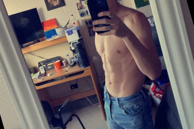 OnlyFans cuenta cpourier03 header 2
