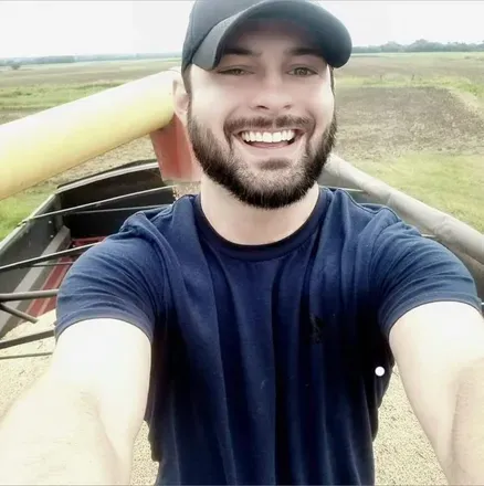 OnlyFans cuenta iowafarmer19 avatar 1