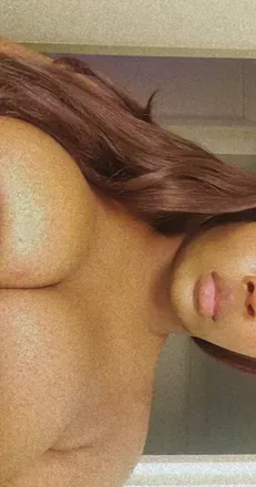 OnlyFans cuenta kayla_w header 2