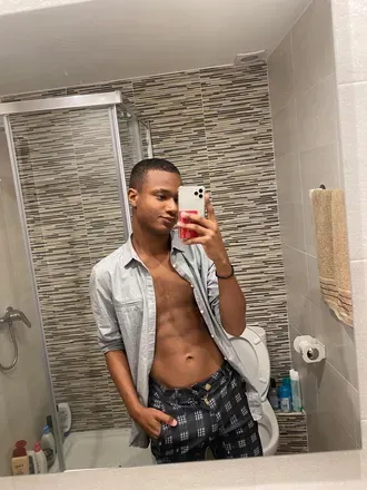 OnlyFans cuenta vickgutierresz avatar 1