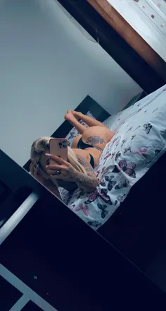 OnlyFans cuenta andreea_roxy98 header 2