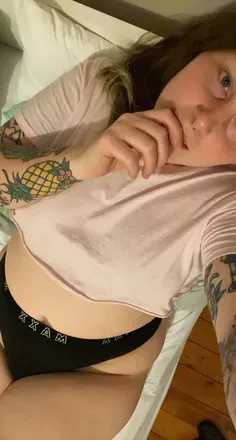 OnlyFans cuenta littlebabyhazeleyes89 avatar 1