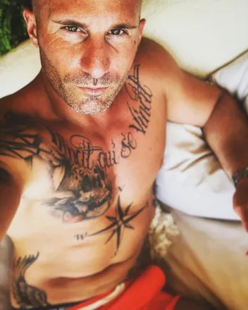 OnlyFans cuenta ross-k header 2