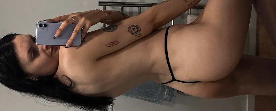 OnlyFans cuenta kirst.thirst header 2
