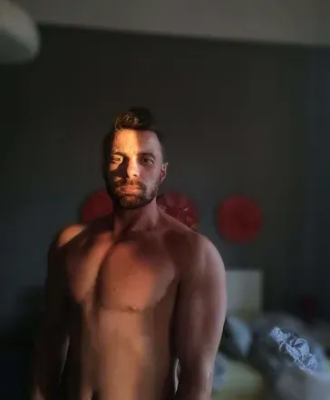 OnlyFans cuenta milanramos header 2