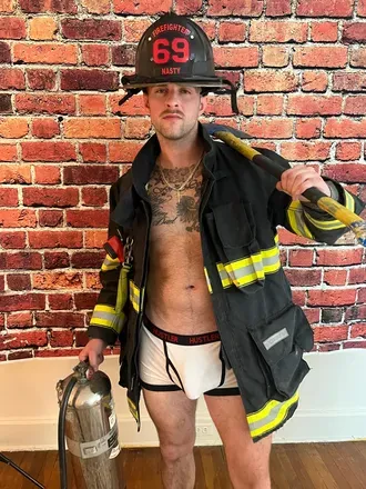 OnlyFans cuenta firefighternasty_vip avatar 1