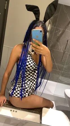 OnlyFans account  daddys-little-pr1ncess avatar 1