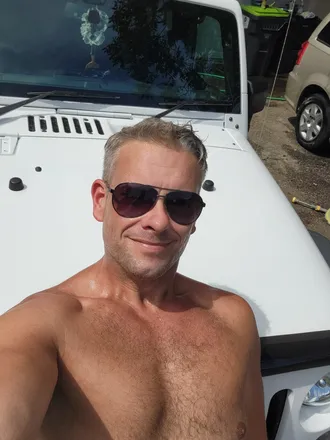 OnlyFans cuenta whyknot82 header 2