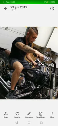 OnlyFans cuenta michaelvdb12 header 2