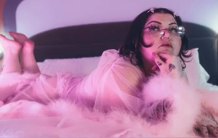 OnlyFans cuenta elleanor_miller header 2