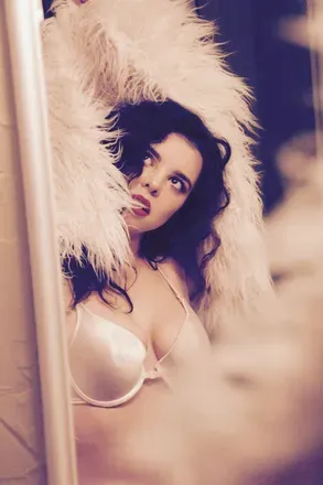OnlyFans cuenta obeyrenee header 2