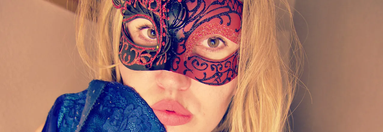 OnlyFans cuenta your.masked.babe header 2