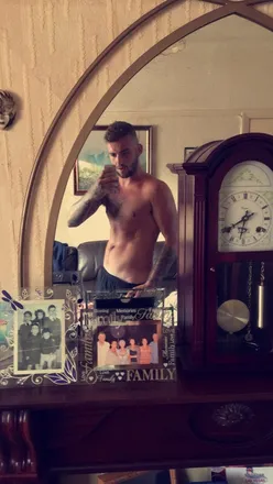 OnlyFans cuenta conorhallas9 header 2