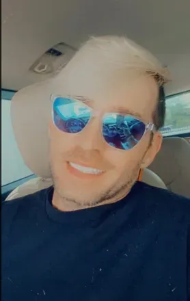 OnlyFans cuenta careychunn avatar 1