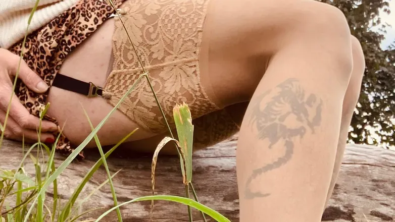 OnlyFans cuenta samantha-nylon header 2