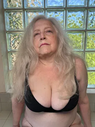 OnlyFans of trixiestjames40dd