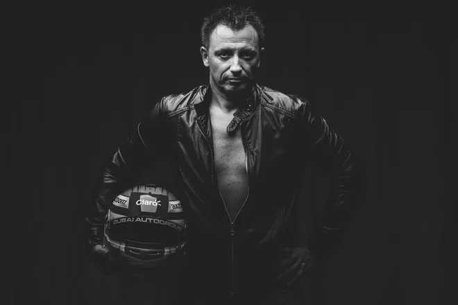 OnlyFans cuenta dave.swiss header 2