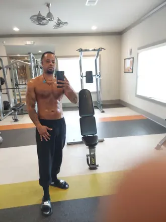 OnlyFans account  builtincomf avatar 1